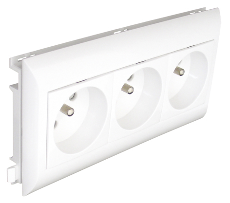 Tomada Tripla Francesa com Obturador L75 - 6 Módulos